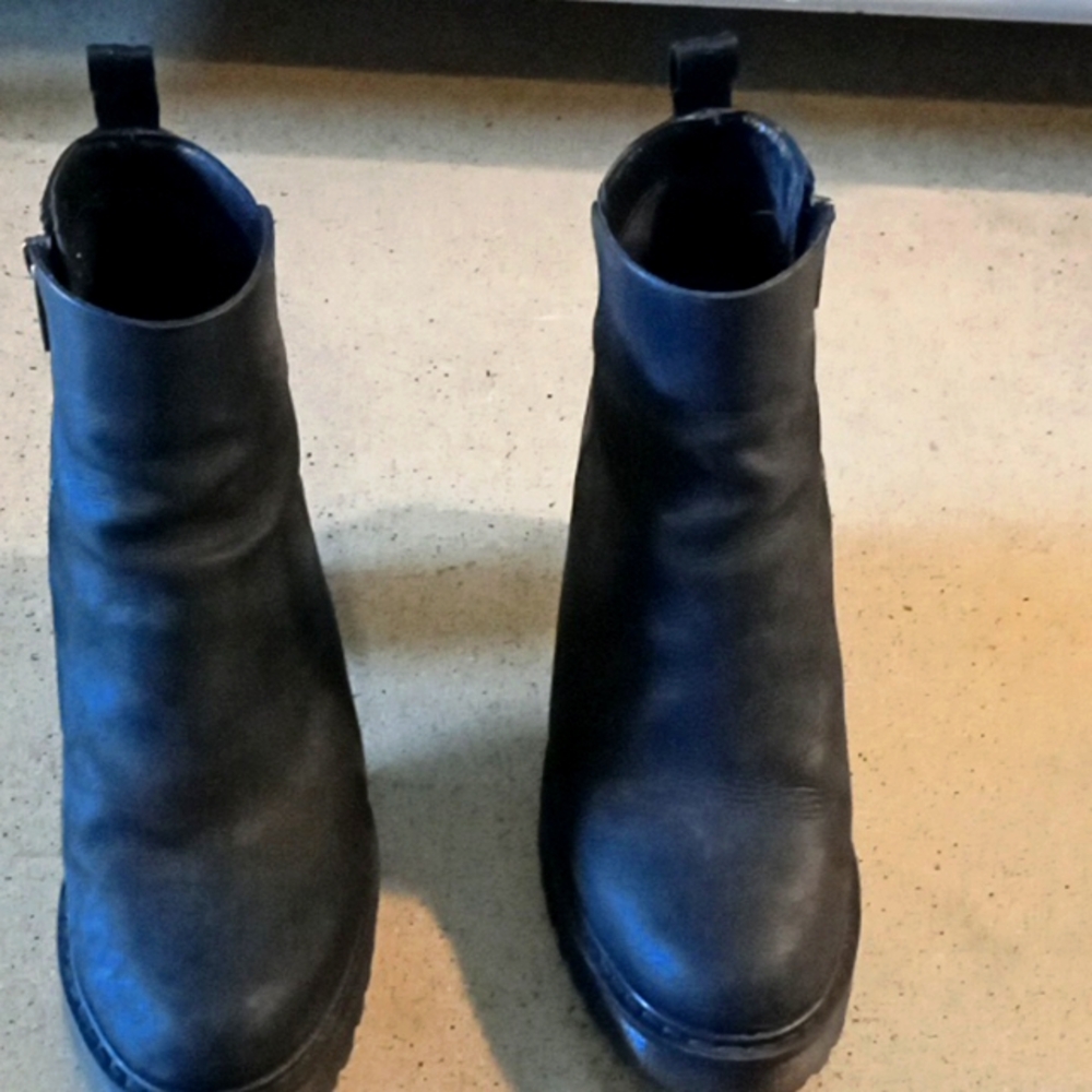 Dr Martens Booties